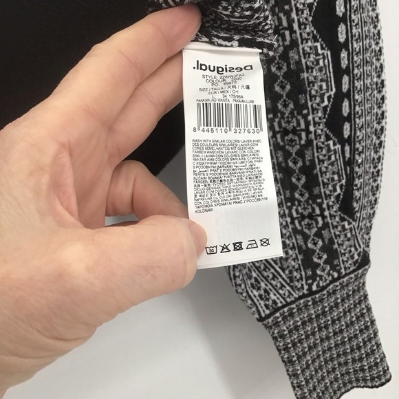 Desigual x Christian LaCroix Balloon-Sleeve Sweater NWT Black/Silver Size L - Picture 2 of 6